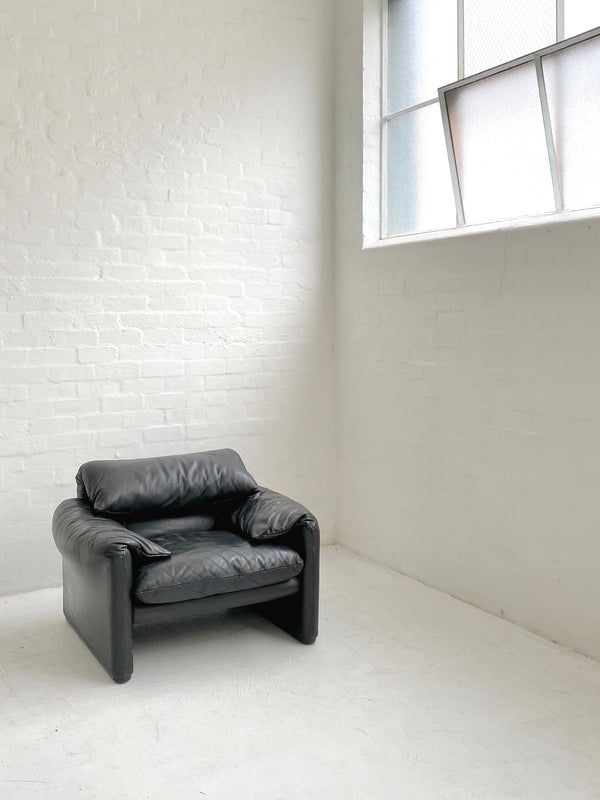 Vico Magistretti 'Maralunga' Chair