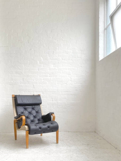 Nielaus & Jeki Leather Lounge Chair