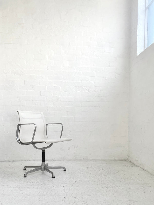 Eames Executive 'Group' Chair