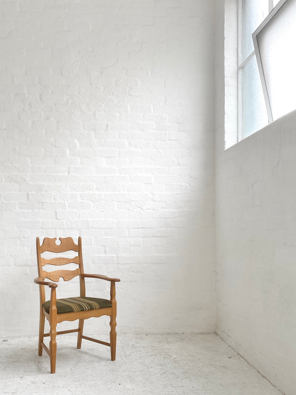 Henning Kjaernulf Chair