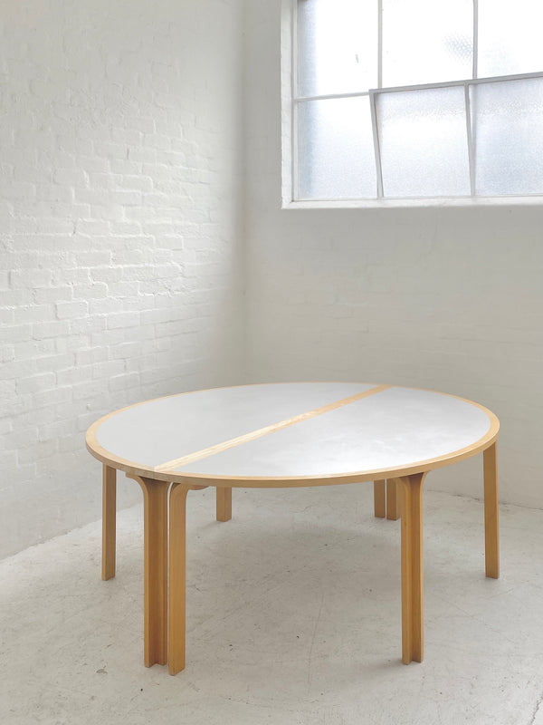 Large Thygesen & Sørensen Table