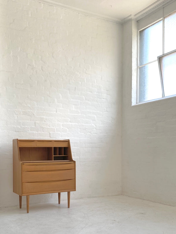 Arne Vodder Oak Dresser Bureau