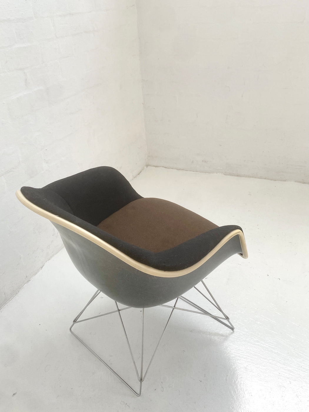Charles & Ray Eames 'LAR' Lounge Chair