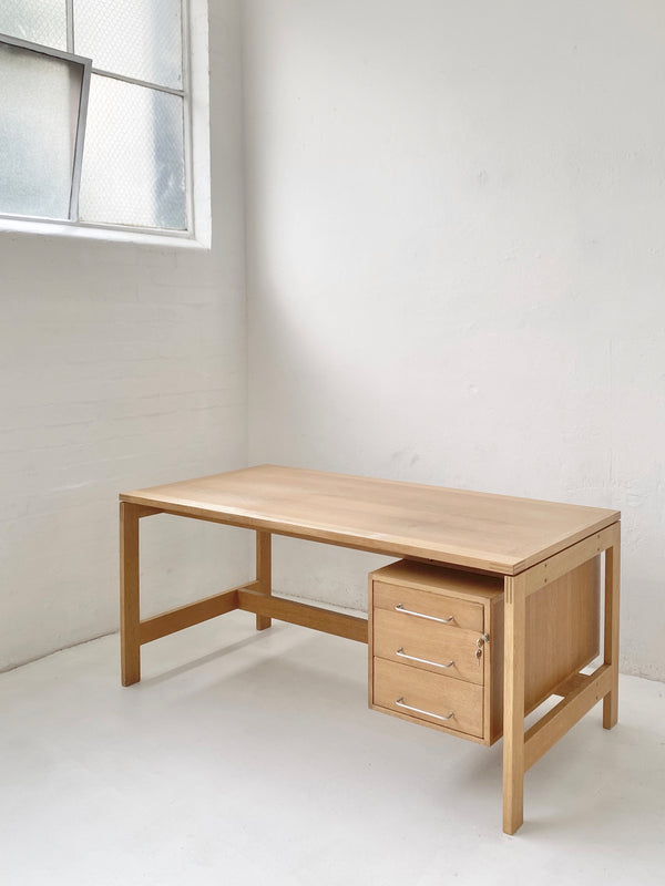 Jensen & Valeur 'M40' Oak Desk