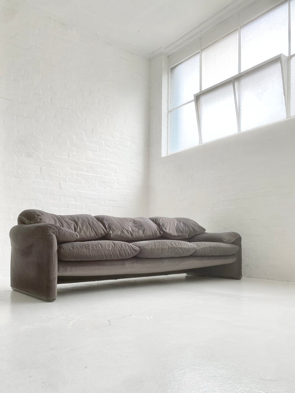 Vico Magistretti 'Maralunga' Sofa