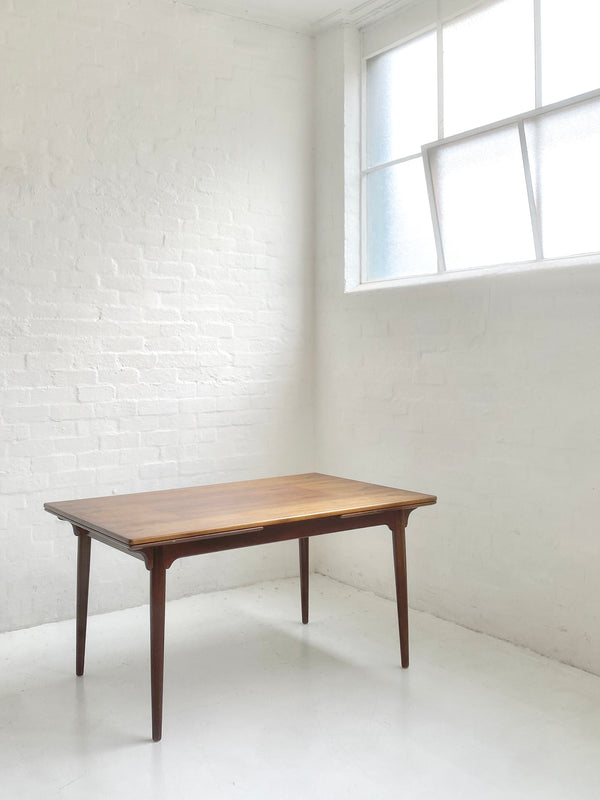 Gunni Omann 'Model 54' Dining Table