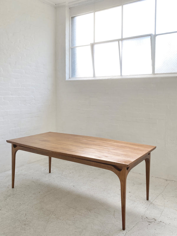 Dario Zoureff Dining Table