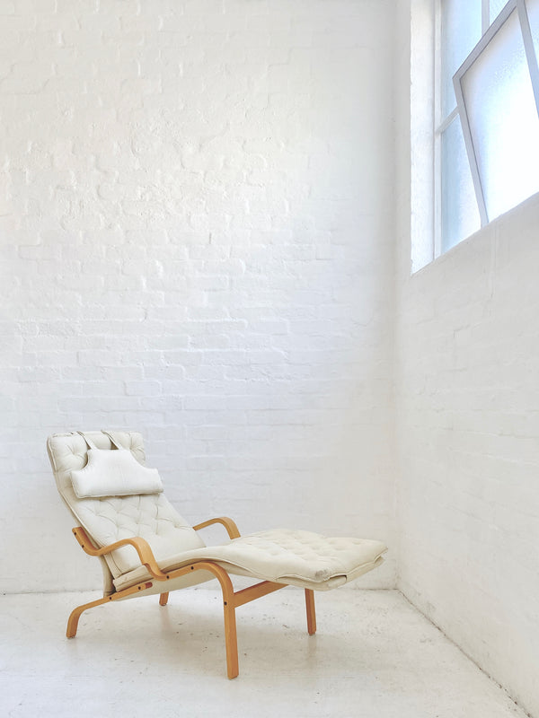 Danish Chaise Lounge