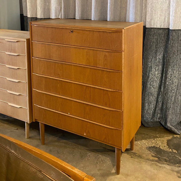 Danish Oak Chest of Drawers