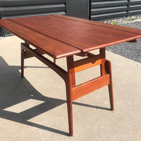 Danish 'Copenhagen' Elevator Table