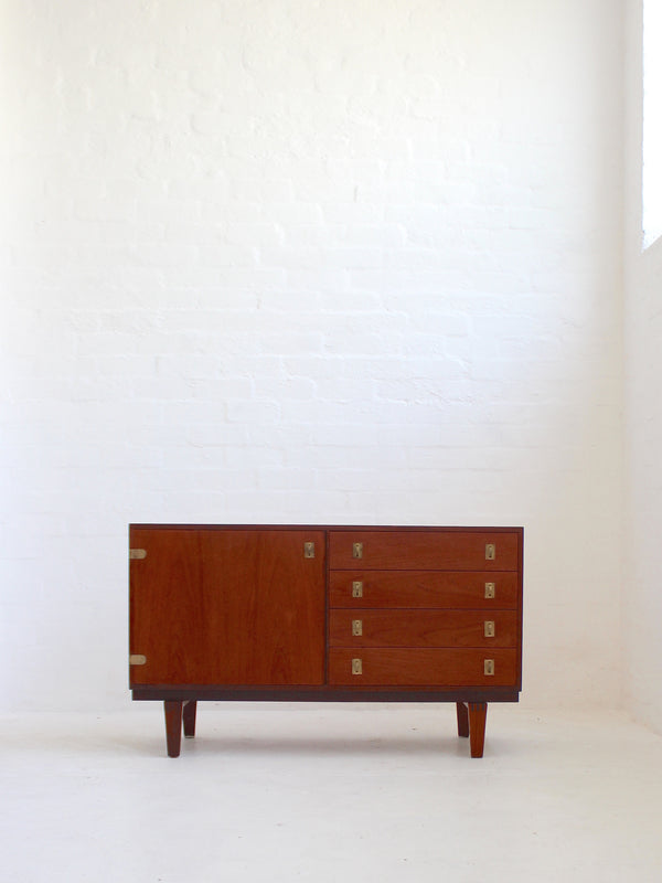 Peter Løvig Nielsen Sideboard