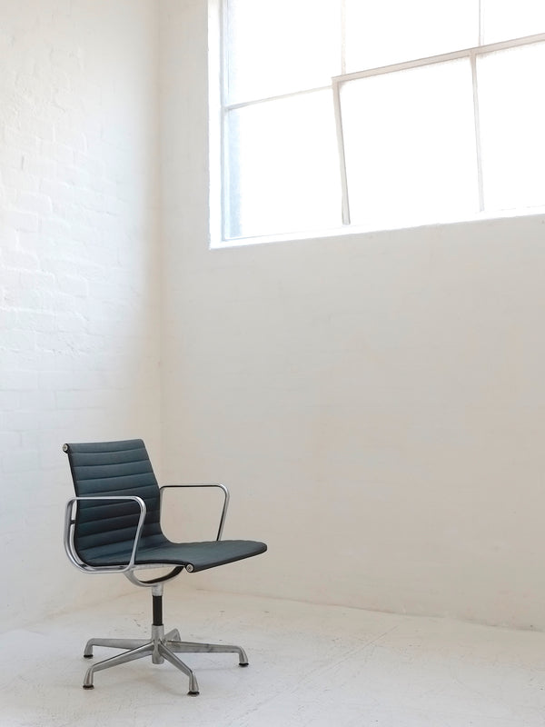 Eames Executive 'Group' Chair