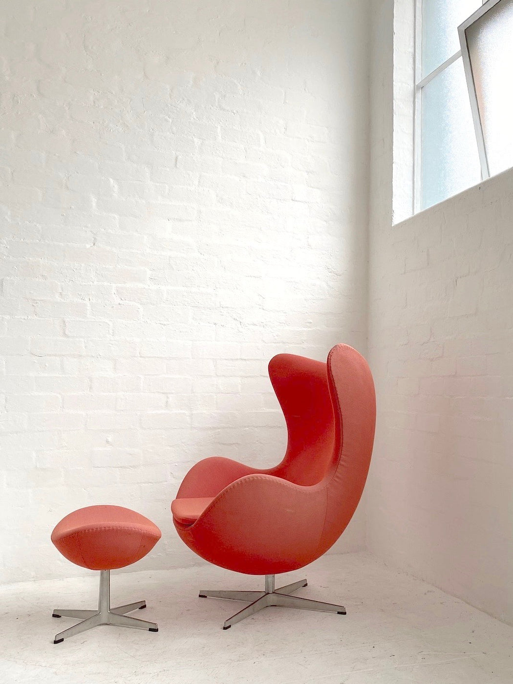Arne Jacobsen 'Egg' Chair