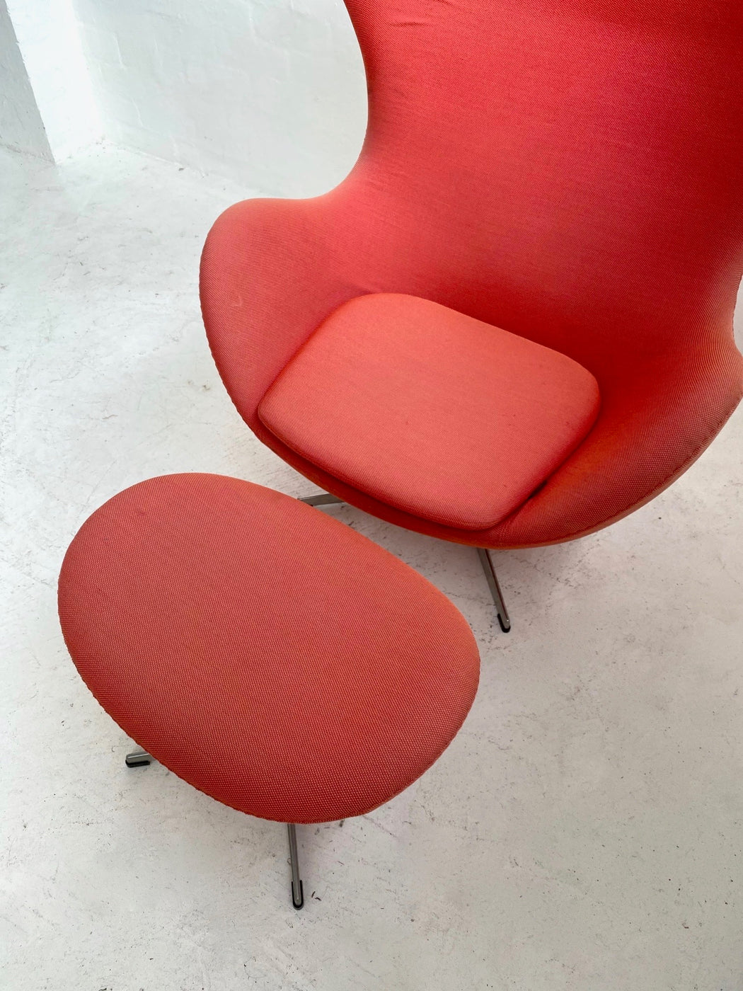 Arne Jacobsen 'Egg' Chair