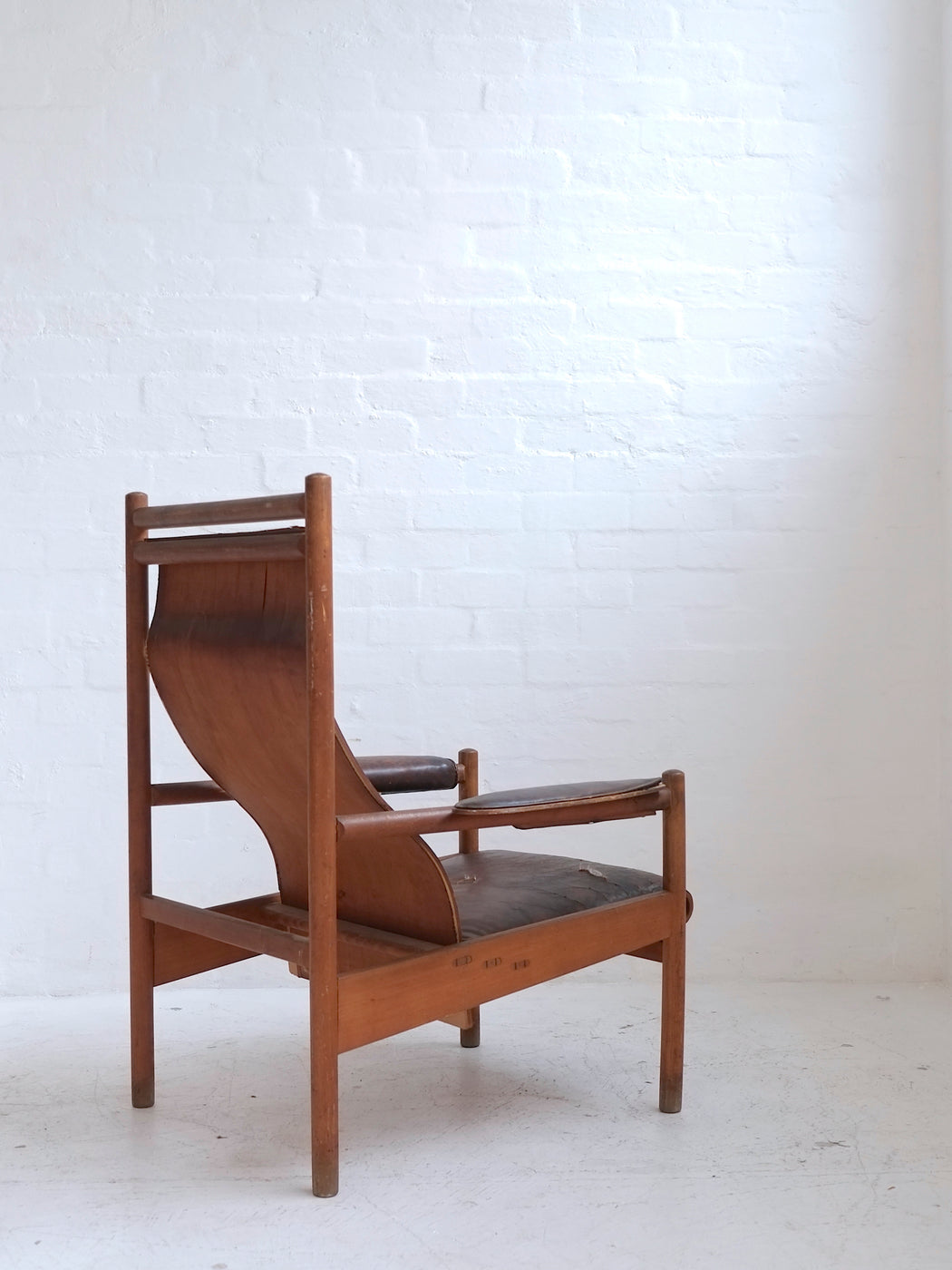 Mid-Century Lounge Chair