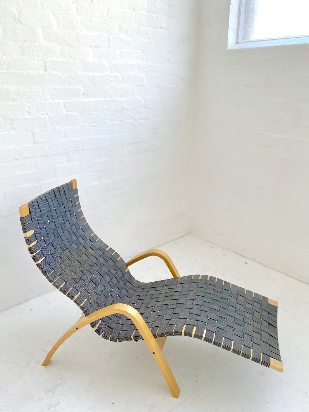 Modern Bentwood Chaise Lounge