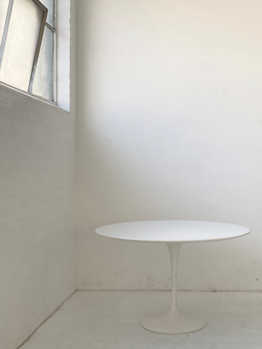 Eero Saarinen 'Tulip' Dining Table
