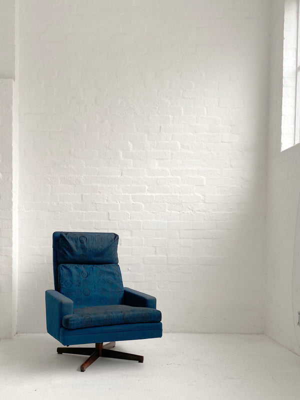 Fredrik Kayser 'Model 807' High-back Armchair