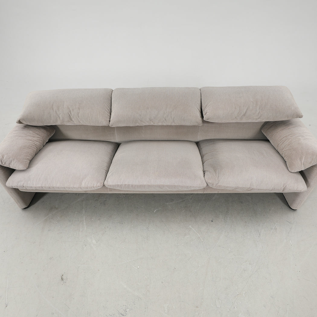 Vico Magistretti 'Maralunga' Sofa